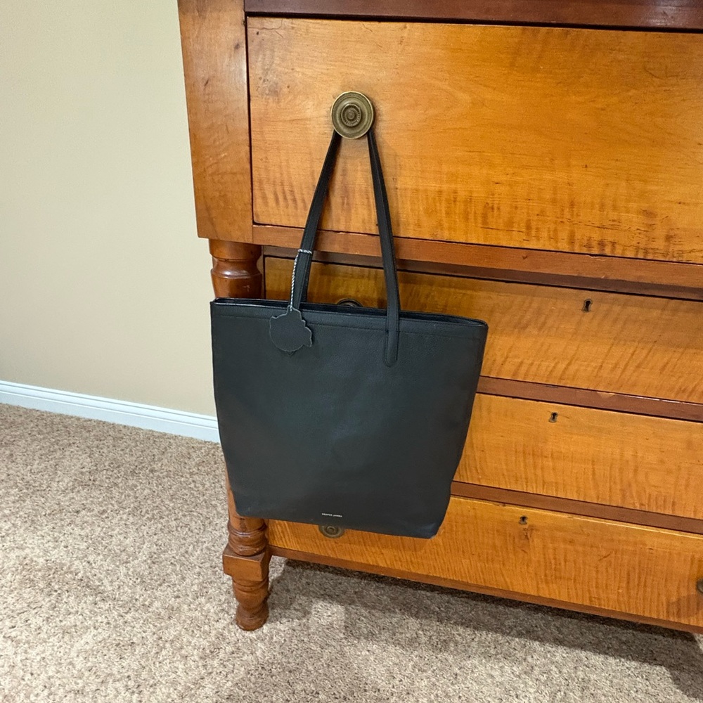 Draper James Black Leather Thin Tote Bag Zip Close